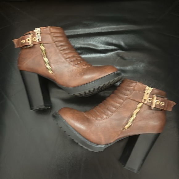 Booties - Picture 3 of 9